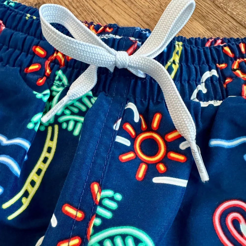 New Chubbies The Neon Lights Swim Trunks Mens Size S 5.5
